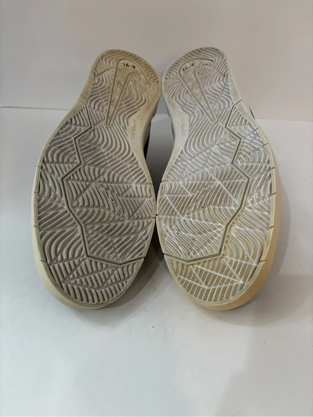 Nike Janoski size 9